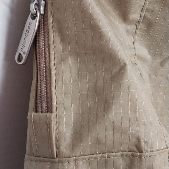 FOLDABLE Baggallini Tan Duffel Bag Spacious and Versatile - Picture 3 of 8